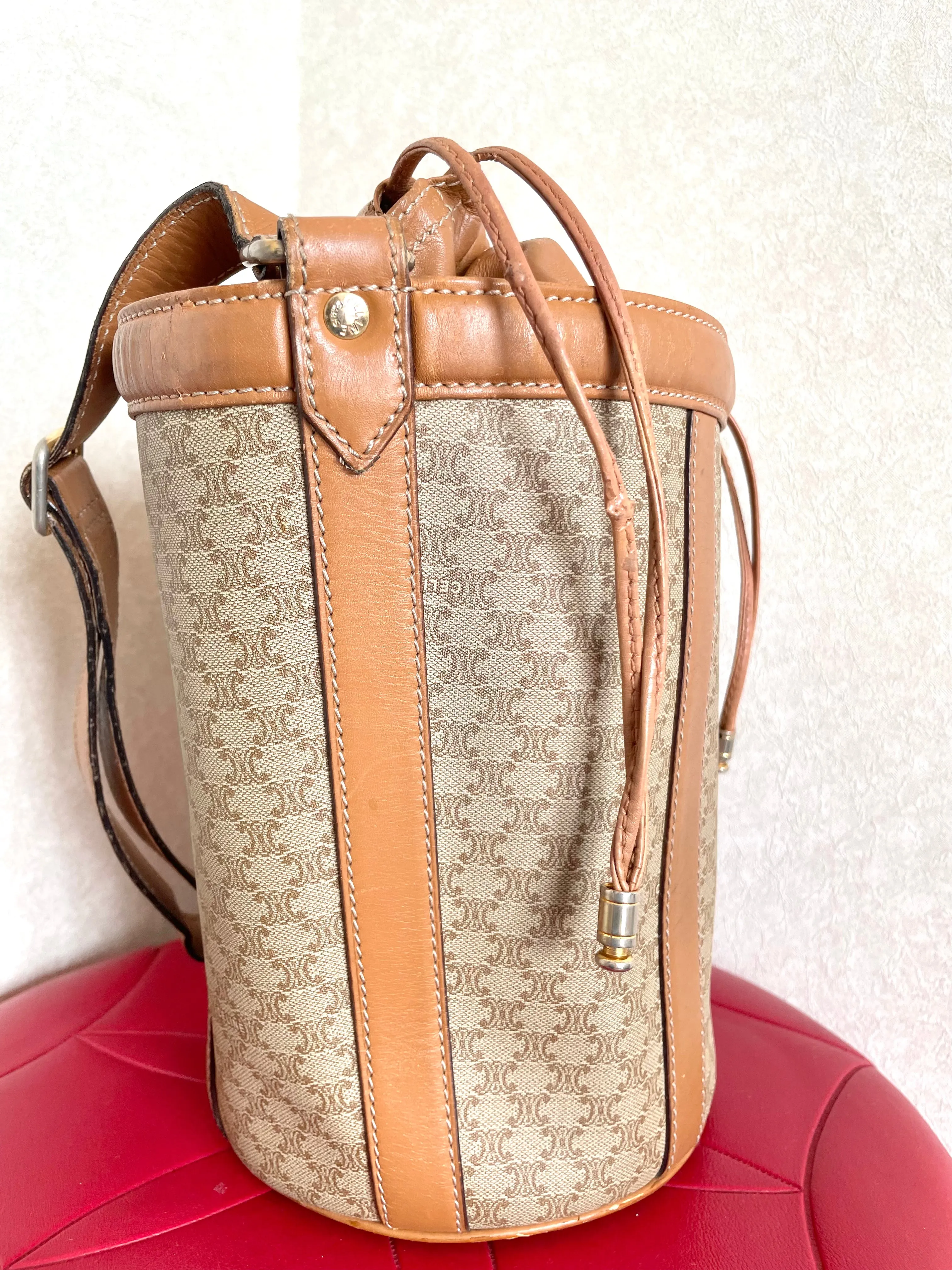 Vintage Celine round box shape hobo bucket shoulder purse in classic brown macadam blaison pattern with leather strap. 050111an1